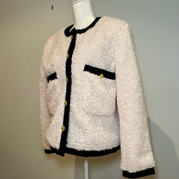 Classic contrast trim jacket, size small - Picture 3 of 9